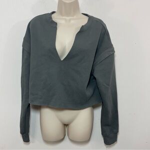 NWT Urban Outfitters BDG Fleece Distressed crop sweatshirt size Medium gray